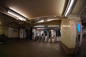 nieuw york stad metro trein, kamer straat station, 2022 foto