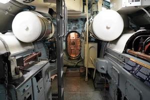 binnen leger oorlog onderzeeër oorlogsschip foto