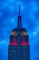 nieuw york - Verenigde Staten van Amerika - 11 juni 2015 - rijk staat gebouw visie Bij nacht foto