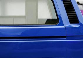 blauw levering bestelwagen. foto