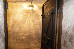 historisch bunker antigas deur in Rome foto