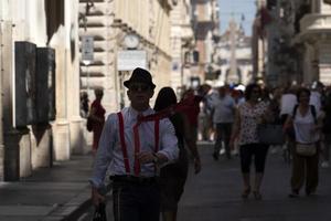 Rome, Italië - juni 16 2019 - via del corso druk van toerist foto