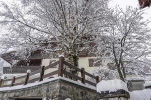bormio middeleeuws dorp valtellina Italië onder de sneeuw in winter foto