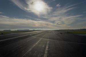 schiphol luchthaven Amsterdam nemen uit rijbaan foto