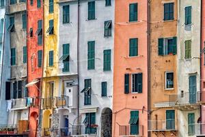 portovenere geschilderd huizen van pittoresk Italiaans dorp foto