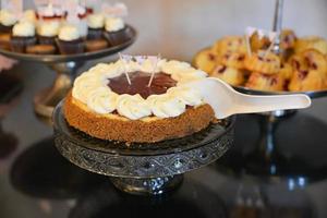 heerlijk snoepgoed geregeld Aan de tafel voor evenementen ontvangst foto