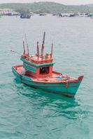 boot in het water in vietnam foto