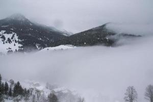 winter landschap in oostenrijks Alpen foto