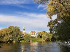 voorjaar landschap in de buurt Donau rivier- in regensburg stad, Duitsland foto