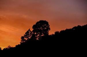 landschap over- de zonsondergang foto