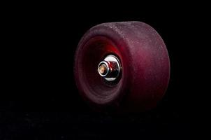 geïsoleerd skateboard wiel foto