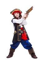 weinig jongen gekleed net zo piraat foto