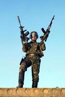 leger soldaat met machine geweer foto