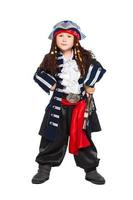 weinig jongen gekleed net zo middeleeuws piraat foto