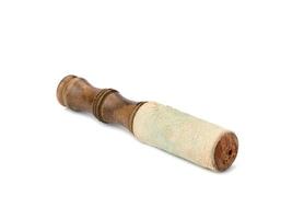 houten stok welke is gedekt met leer klepel naar staking de Tibetaans het zingen kommen foto