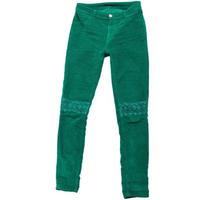 groen broek denim geïsoleerd over- wit kopiëren ruimte foto