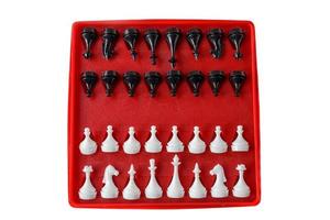 plastic schaak bord geïsoleerd Aan een wit achtergrond. reizen schaken. foto