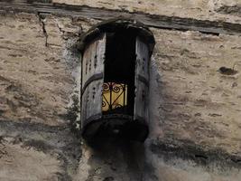 klein straat in fez medina oud stad- Marokko. foto