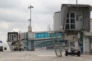 een poort in ataturk luchthaven in Istanbul, turkiye foto