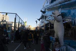 Genua, Italië - december, 9 2018 - traditioneel Kerstmis luna park pret eerlijk is geopend foto