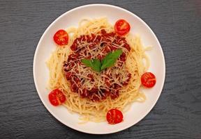 spaghetti bolognese pasta met tomaat saus en vlees foto