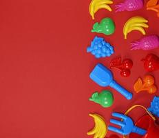 plastic kinderen speelgoed in de het formulier van fruit foto