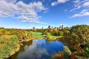 antenne visie van centraal park, nieuw york stad in de herfst. foto