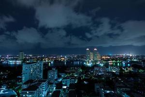 bangkok stad 's nachts foto