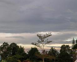 avond visie van de top van monteren salak, boef, Indonesië foto