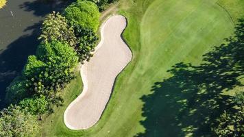 hoog hoek visie antenne fotograaf van golf Cursus foto