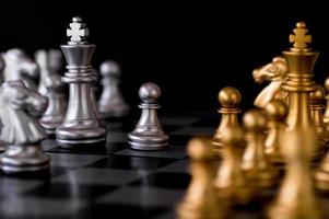 zilveren en gouden schaakspel