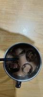 chocola ijs drinken in cafe foto