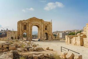 Hadrian's Arch in Jerash, Jordanië, 2018 foto