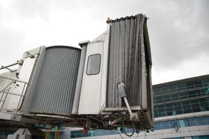 een poort in ataturk luchthaven in Istanbul, turkiye foto