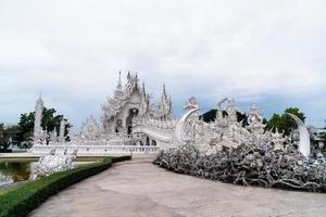 Chiang rai, Thailand - nov 24, 2022 - wat rong khun beroemde tempel, of wit tempel in chiang, Thailand foto