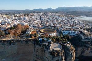 arena van de Koninklijk cavalerie van ronda antenne visie Bij zonsopkomst in Spanje. foto