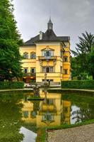 Wenen, Oostenrijk - jul 11, 2021, hellbrunn paleis, een vroeg barok villa van vorstelijk maat, in de buurt morgen, een zuidelijk wijk van de stad van salzburg, Oostenrijk. foto