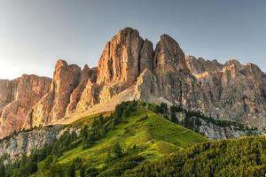 antenne visie van tuina slagen voor, passo tuin, rifugio frara, dolomiti, dolomieten, zuiden Tirol, Italië, UNESCO wereld erfenis. foto