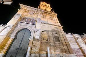 bekeerd minaret klokkentoren van de moskee kathedraal van Cordoba, Andalusië, Spanje foto