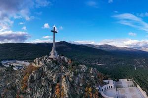 vallei van de gedaald - een gedenkteken toegewijd naar slachtoffers van de Spaans civiel oorlog en gelegen in de Sierra de guadarrama, in de buurt Madrid. foto