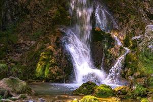 gostilje waterval bij zlatibor-berg in servië foto