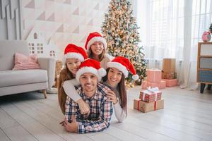 familie tijd voor Kerstmis viering foto