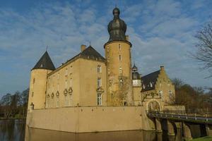 de kasteel van edelsteen in Westfalen foto