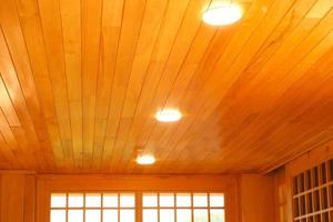 traditioneel hout van Japan stijl, textuur van Japans houten plafond shoji, interieur decoratie Japans stijl houten huis foto
