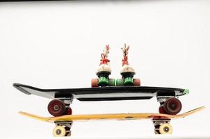 skateboard en rol vleet foto