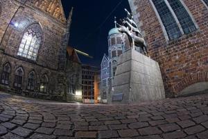 Bremen oud stad- nacht visie foto