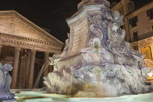 Rome pantheon plaats fontein foto