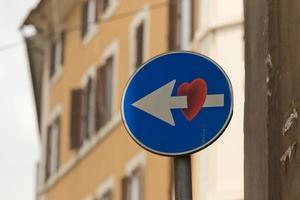 Rome verplicht liefde straat teken foto