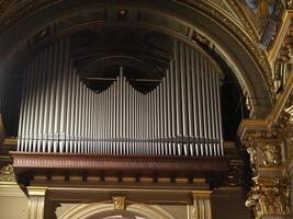 orgaan Madonna della guardia votief aanbieden heiligdom Aan Genua berg heuvel kerk foto