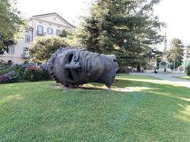 lugano, Zwitserland - juni 23 2019 - Lugano visie stadsgezicht van de meer vol van mensen foto